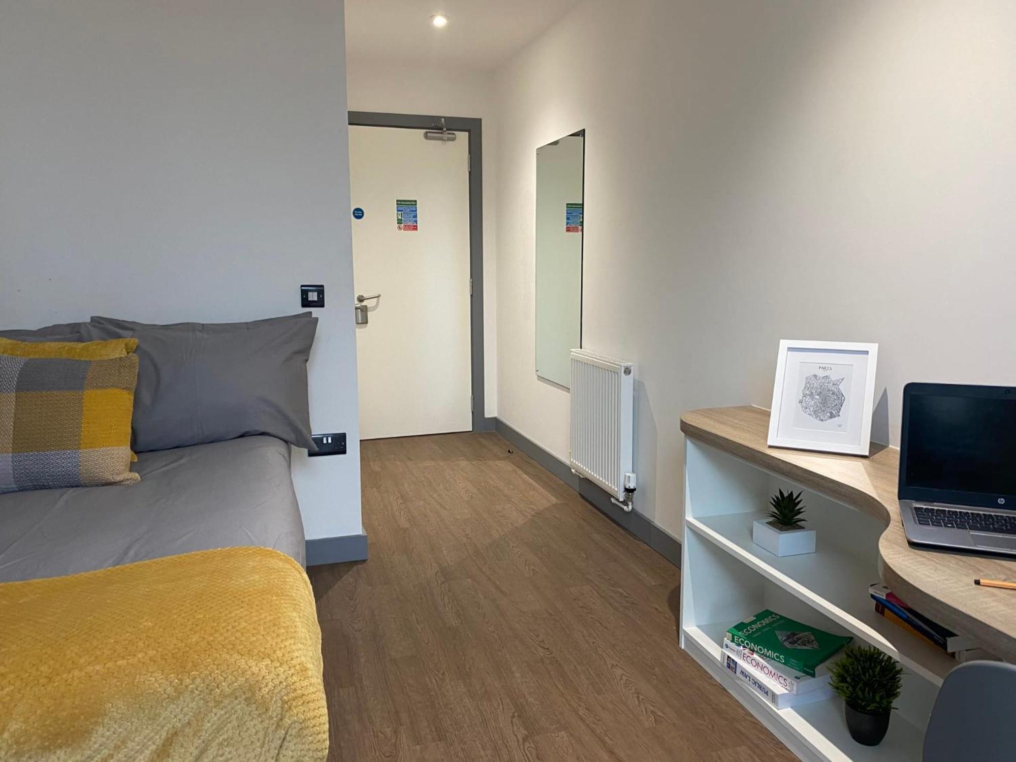 For Students Only At Great Patrick Street Appartement Belfast Buitenkant foto